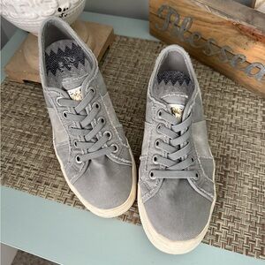 Grayish green Casual Sneakers